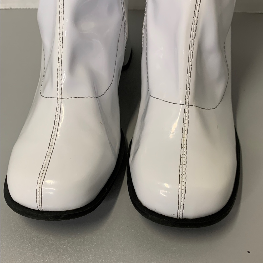Ellie White Patent Mid-Calf Block Heel Boots with Ankle Strap Size 10 - Picture 9 of 17